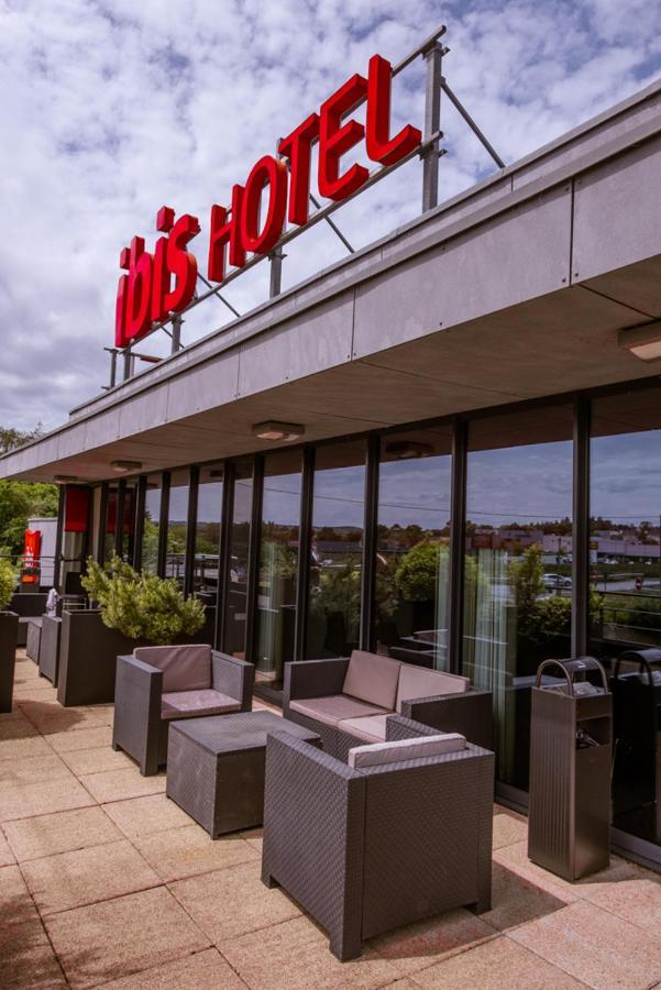 Hotel Ibis Guingamp Coeur De Bretagne Ploumagoar Exterior photo